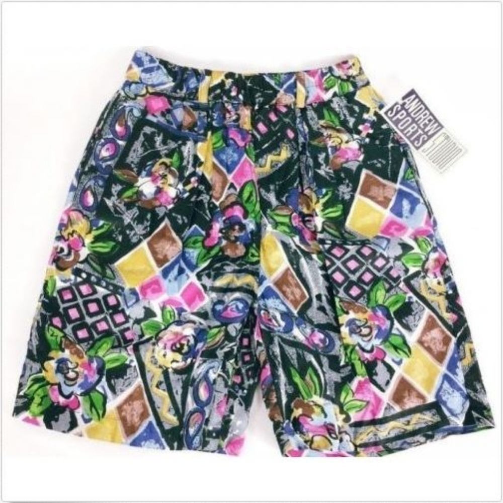 Andrews Sports Studio Women's Shorts Small NWT